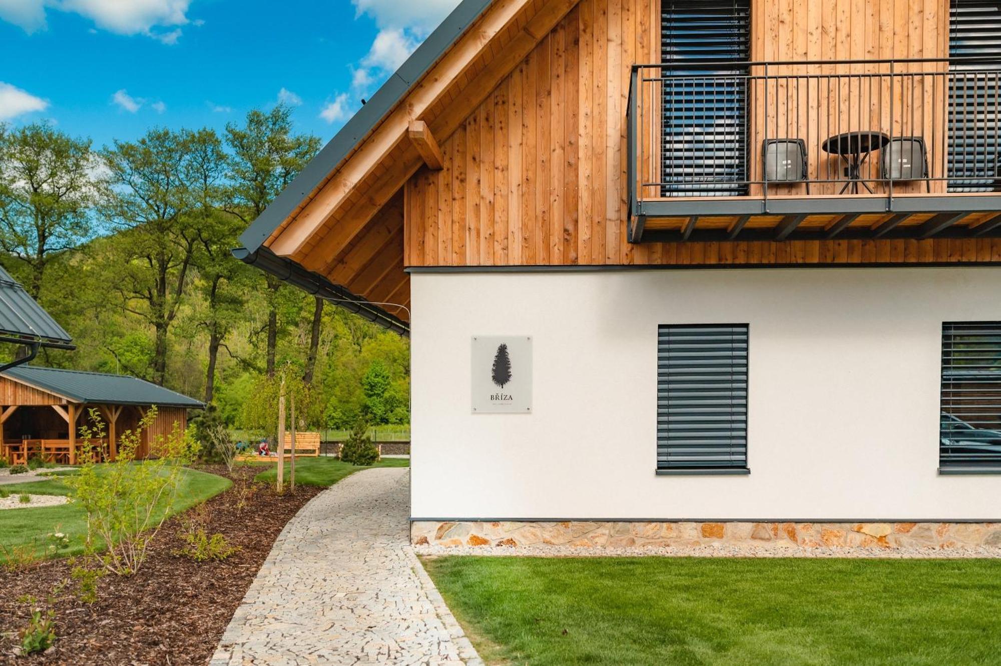 Hotel Mlynicka Zahrada Červená Voda Esterno foto